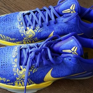 Nike Kobe Zoom V - 5 Rings SZ 12